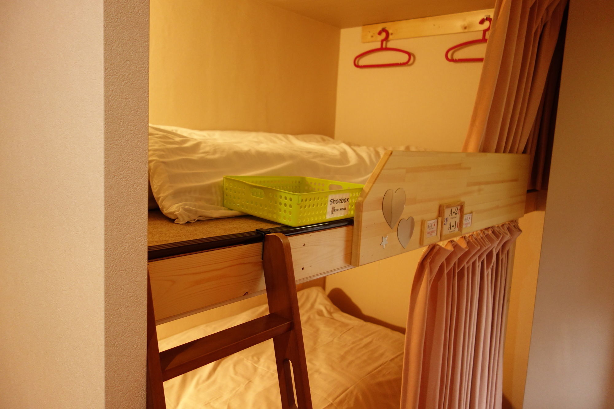 Kens House Hotel Osaka Exterior photo